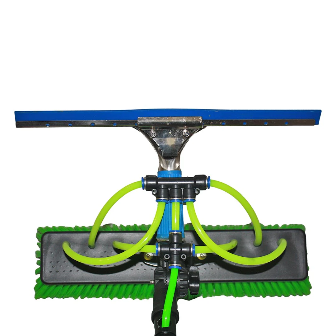 30 Foot Carbon Water Fed Pole Kit with Brush and Squeegee - Image 8
