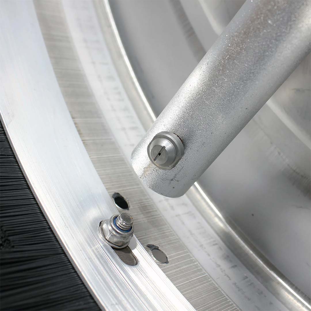 21" Stainless Steel Rotating Roof Cleaner - Image 9